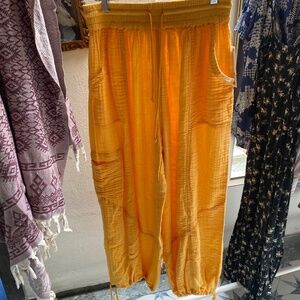 Urban Outfitters pants NWT!!💖